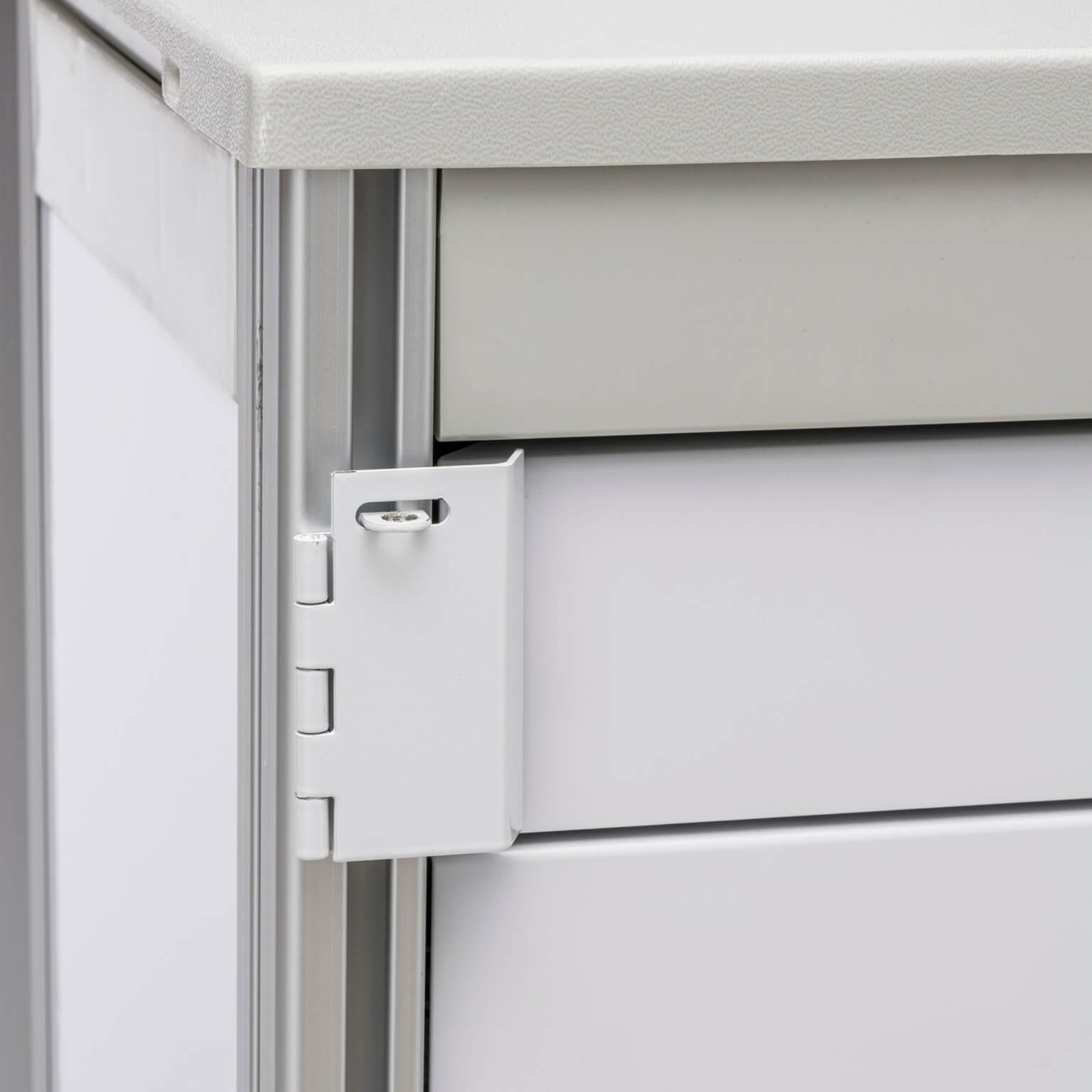 Breakaway Lock Bar | Accessory for Medical Carts | InnerSpace Healthcare
